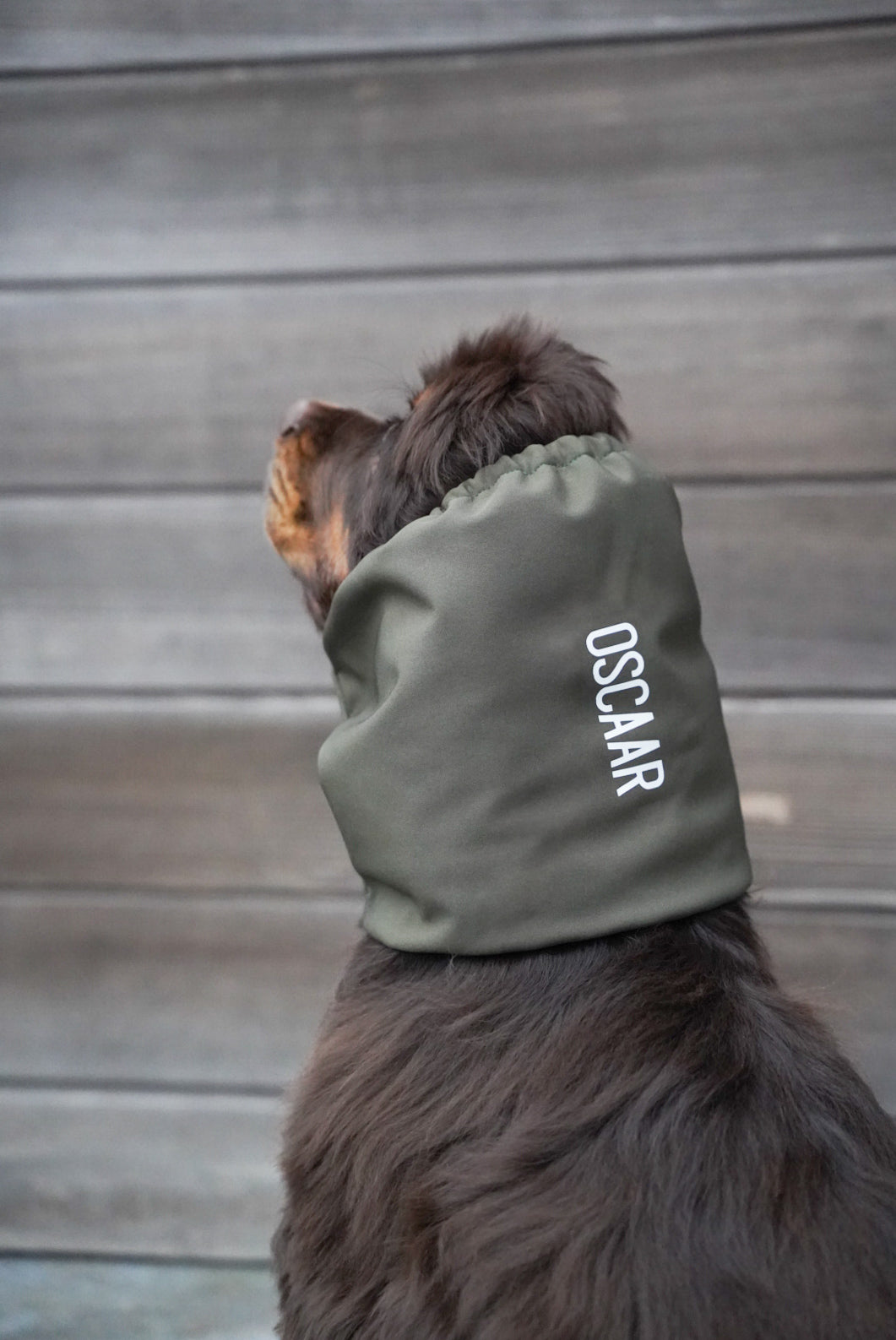 HUGO - Snood kaki waterafstotend, gepersonaliseerd