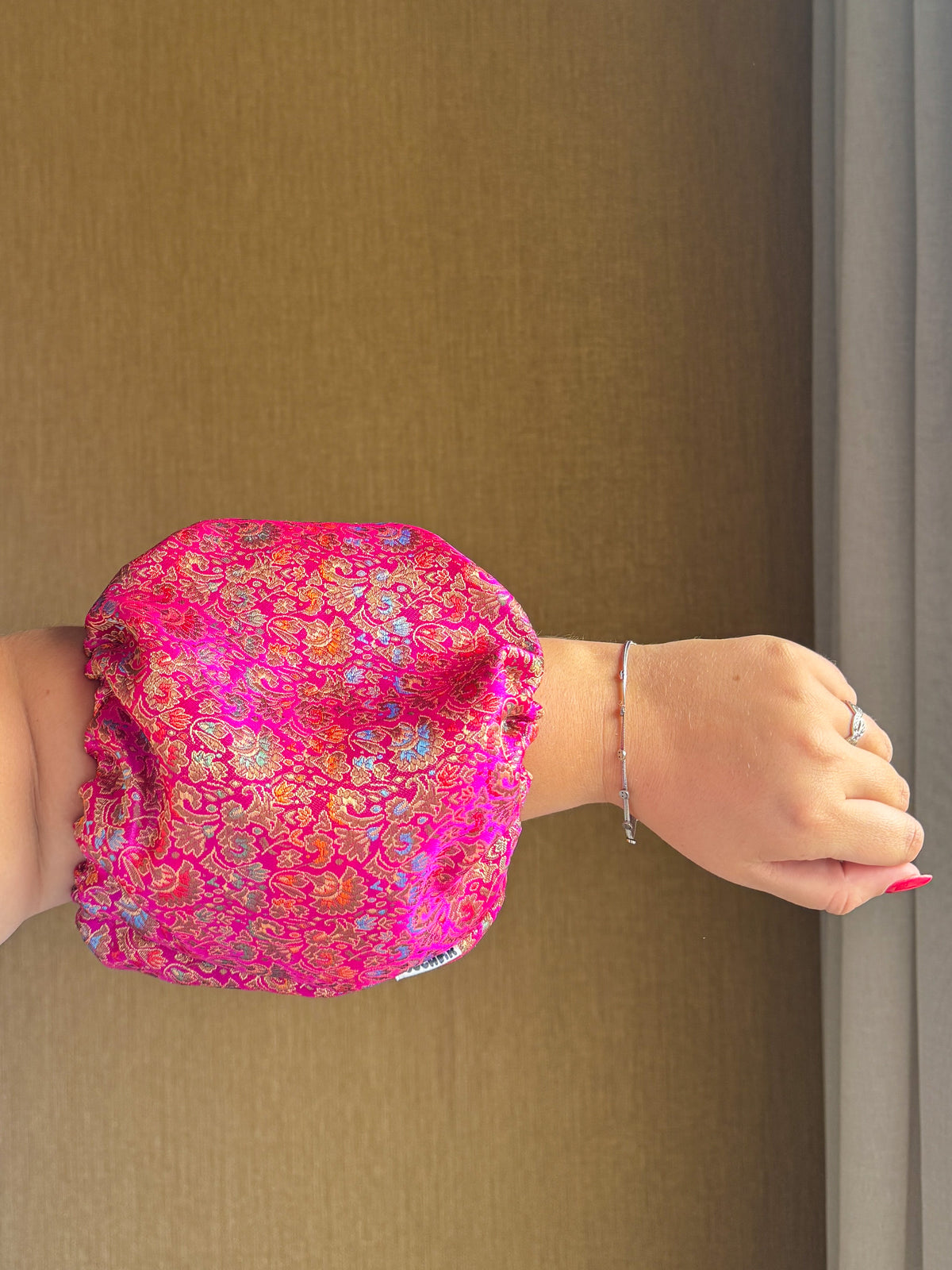 CLAIRE - fleurige, glanzende snood