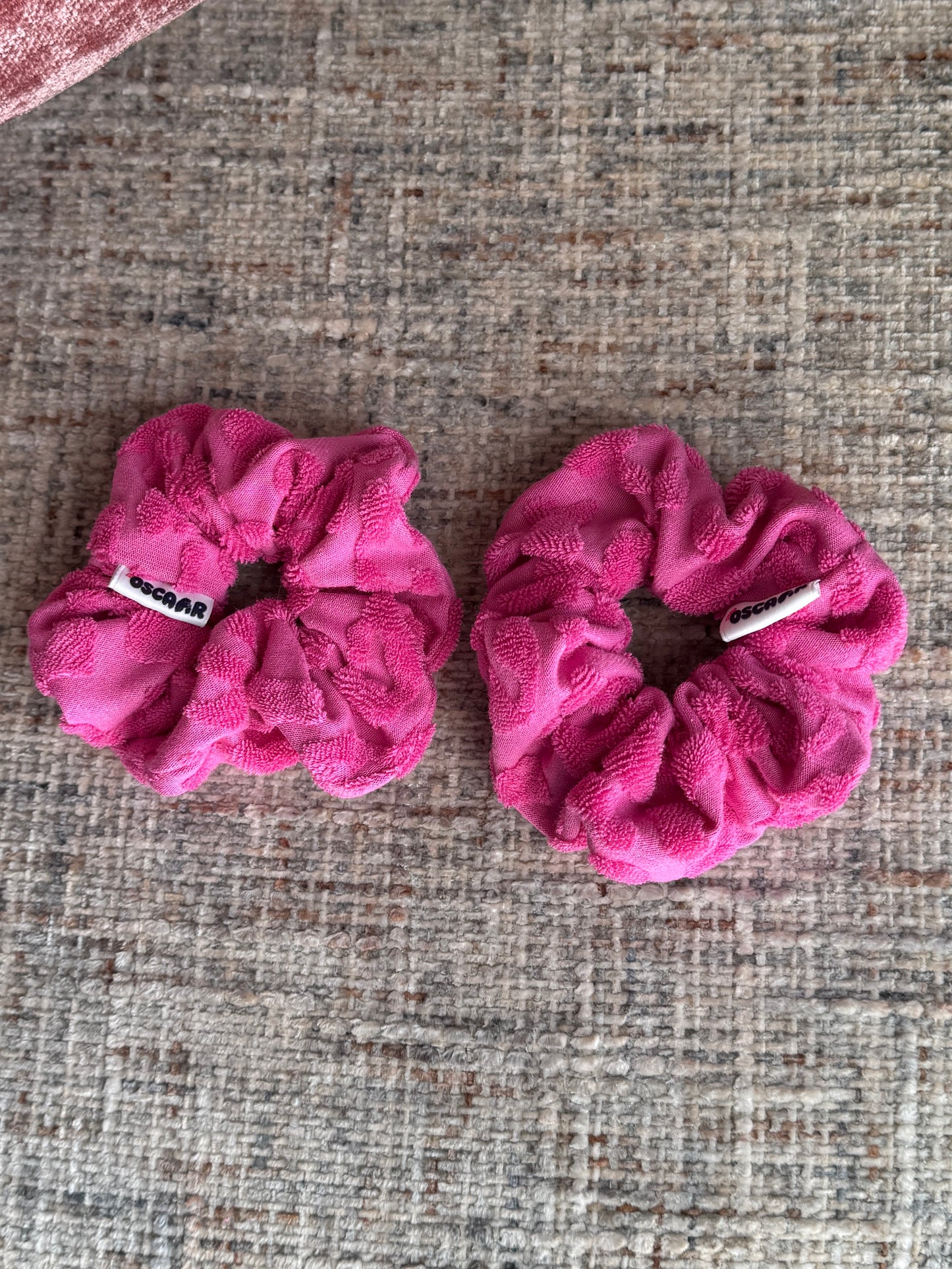 LAU - matching scrunchie
